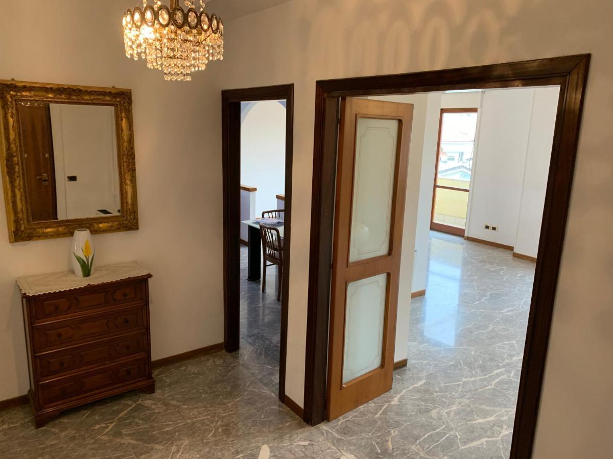 Spazioso Appartamento In Centro Citta Сан-Бенедетто-дель-Тронто Экстерьер фото